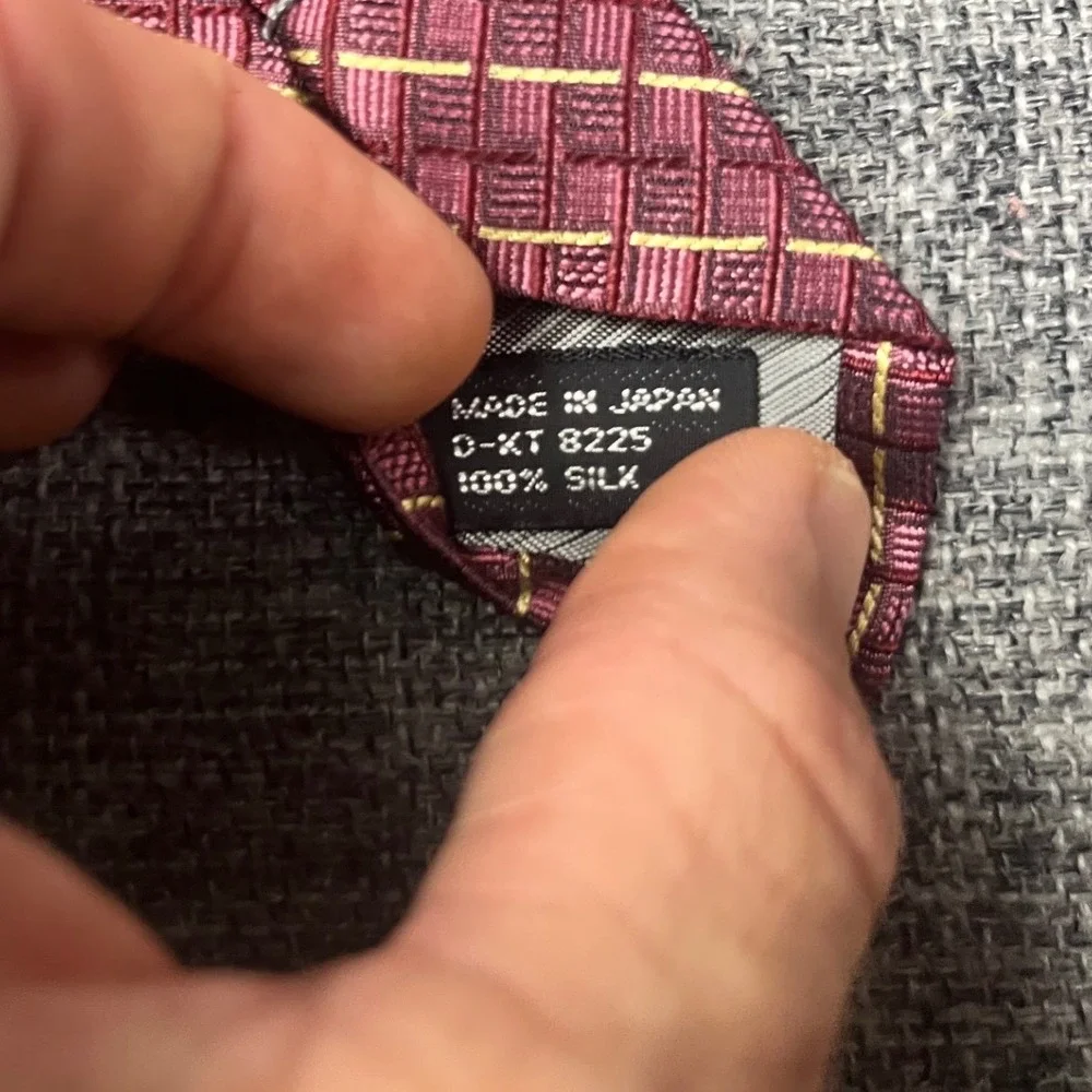 Jhane Barnes Mens Silk Tie Burgundy Geometric Woven Made in Japan